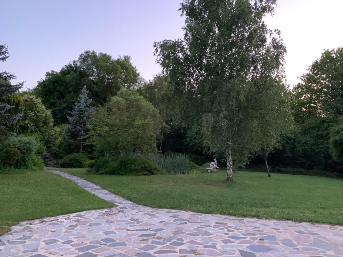 La Grignotiere Lodge & Spa Crecy-la-Chapelle Luaran gambar